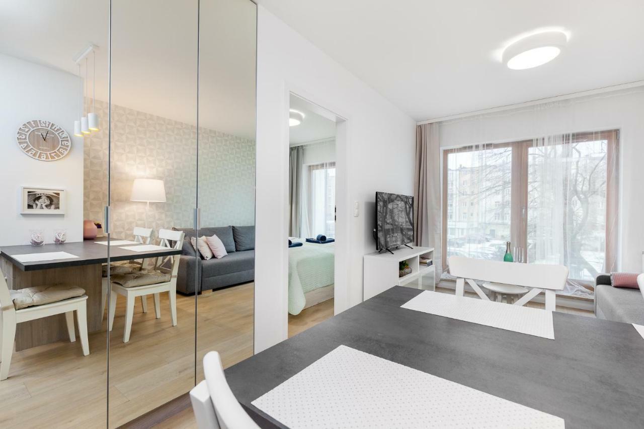 Apartamenty Black&White - Apartament Batory Five Gdynia Exteriör bild